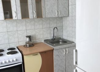 Сдам 2-ком. квартиру, 50 м2, Красноярск, улица Щорса, 46