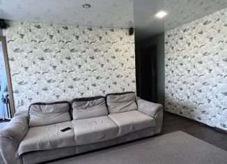 Продаю трехкомнатную квартиру, 52 м2, Шадринск, Михайловская улица, 41