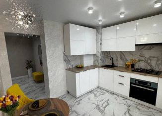 Продажа 2-ком. квартиры, 60 м2, Йошкар-Ола, улица Баумана, 1