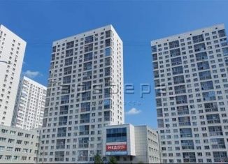 Продаю 1-комнатную квартиру, 39 м2, Красноярск, улица Батурина, 36