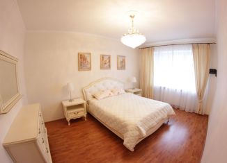 Сдается 2-комнатная квартира, 70 м2, Калининград, Озёрная улица, 35