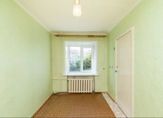 Продается трехкомнатная квартира, 57.7 м2, Курган, улица Пушкина, 147