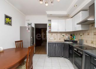 Продается четырехкомнатная квартира, 113 м2, Тюмень, улица Клары Цеткин, 29