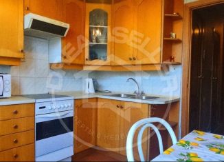 Продам 4-ком. квартиру, 84 м2, Санкт-Петербург, Вербная улица, 17к1