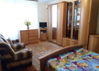 Сдается 1-комнатная квартира, 33 м2, Ейск, улица Сергея Романа, 98