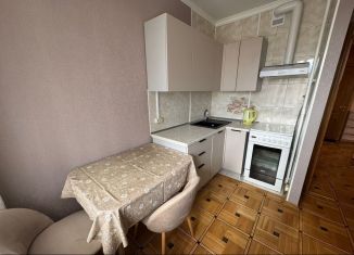 Сдаю 1-ком. квартиру, 35 м2, Люберцы, улица 3-е Почтовое Отделение, 33