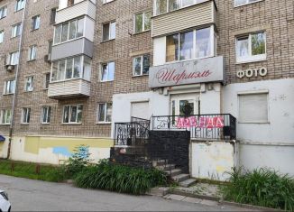 Продаю торговую площадь, 74.2 м2, Ижевск, улица Воровского, 143