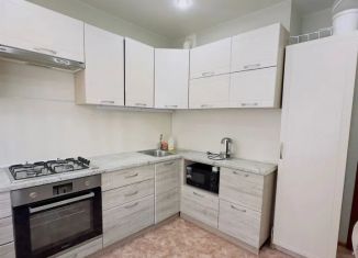 Продается 2-ком. квартира, 53.2 м2, Татарстан, улица Фикрята Табеева, 3