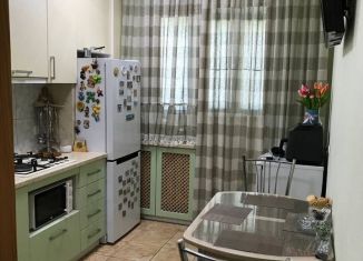 Продам трехкомнатную квартиру, 72 м2, Керчь, улица Генерала Петрова, 20