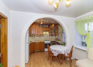 Продаю трехкомнатную квартиру, 60 м2, Тюмень, улица Московский Тракт, 139
