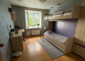 Двухкомнатная квартира на продажу, 51 м2, Великие Луки, Вокзальная улица, 24/7