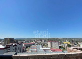 Продается 3-комнатная квартира, 105 м2, Черкесск, улица Космонавтов, 43Г