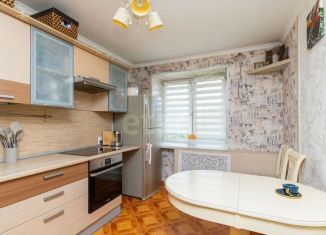 Продается 2-комнатная квартира, 48.9 м2, Тюмень, улица Жуковского, 82