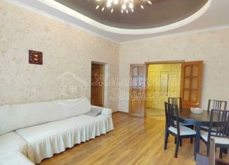 Продается четырехкомнатная квартира, 79 м2, Ревда, улица Чехова, 28