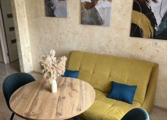 Продам 1-комнатную квартиру, 38 м2, Калмыкия, улица В.И. Ленина, 266А