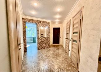 Продаю двухкомнатную квартиру, 58 м2, Калининград, улица Подполковника Иванникова, 1А