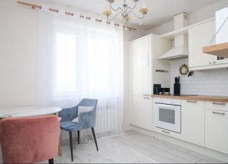 Однокомнатная квартира на продажу, 40 м2, Казань, проспект Универсиады, 10