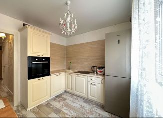 Сдаю в аренду 3-ком. квартиру, 78 м2, село Раздольное, Тепличная улица, 75