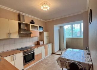 Сдаю в аренду 2-ком. квартиру, 70 м2, Томская область, переулок Сакко, 1