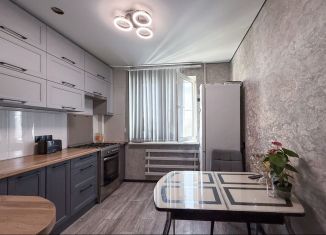 Продам 2-ком. квартиру, 53 м2, Таганрог, улица Пархоменко, 19