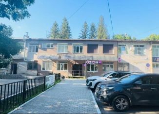 Продам торговую площадь, 718 м2, Тольятти, улица Карла Маркса, 16А