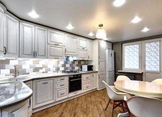 Продам 3-комнатную квартиру, 90 м2, Краснодар, Рождественская набережная, 23, микрорайон Юбилейный