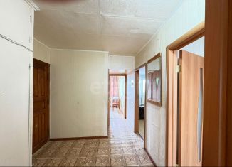 Продается трехкомнатная квартира, 61.5 м2, Нефтекамск, улица Строителей, 61