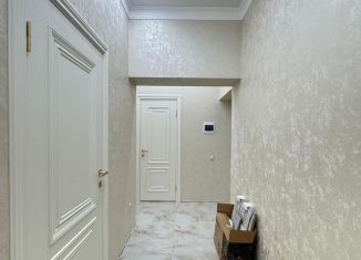 Продается 1-ком. квартира, 45 м2, Махачкала, проспект Насрутдинова, 162