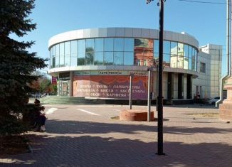 Торговая площадь на продажу, 211 м2, Энгельс, площадь Свободы, 3