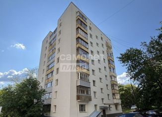 Продается двухкомнатная квартира, 45.3 м2, Киров, улица Дзержинского, 12