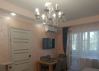 Продаю 4-комнатную квартиру, 60 м2, Ростов-на-Дону, Советский район, Коммунистический проспект, 20