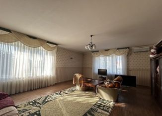 Продается 3-комнатная квартира, 122 м2, Россошь, Пролетарская улица, 116