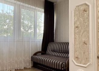 Сдаю 1-ком. квартиру, 37 м2, Судак, улица Ленина, 98