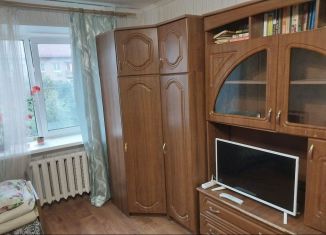 Сдам в аренду 1-комнатную квартиру, 36 м2, Смоленская область, улица Петра Алексеева, 7