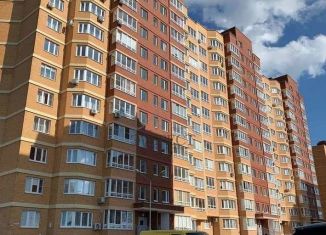 Продаю 1-комнатную квартиру, 43 м2, Старый Оскол, микрорайон Степной, 31
