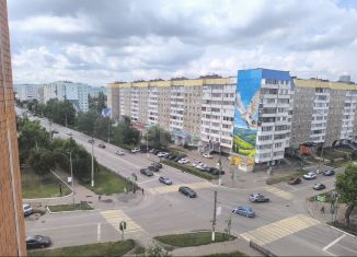 Продам 2-ком. квартиру, 60 м2, Мелеуз, Октябрьская улица, 8