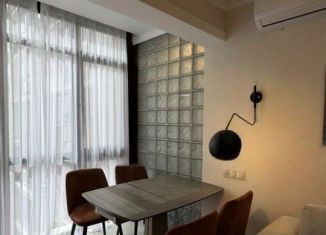 Продам 2-комнатную квартиру, 60 м2, Сочи, улица Роз, 36, микрорайон Центральный