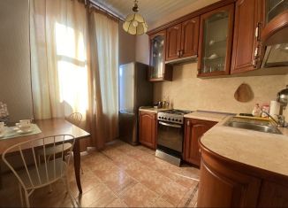 Сдается в аренду 2-ком. квартира, 46 м2, Санкт-Петербург, улица Графова, 2