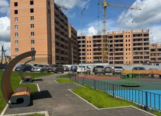 Продам 3-комнатную квартиру, 79.8 м2, Октябрьский