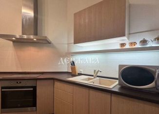 Сдача в аренду 3-ком. квартиры, 82 м2, Старый Оскол, микрорайон Дубрава, квартал 3, 14