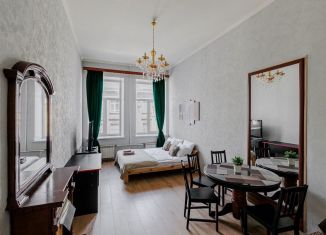 Сдаю в аренду трехкомнатную квартиру, 78 м2, Санкт-Петербург, Кузнечный переулок, 19-21