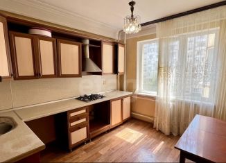 Продается 3-ком. квартира, 101 м2, Махачкала, Индустриальный переулок, 10