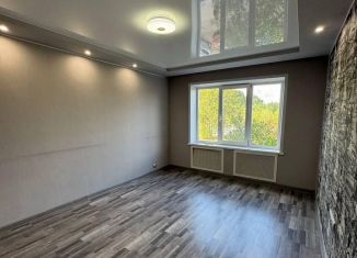 Продажа трехкомнатной квартиры, 64.2 м2, Березники, улица Свердлова, 168