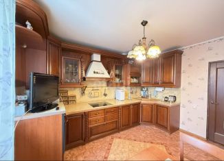 Продается 3-комнатная квартира, 125.5 м2, Чита, улица Бутина, 123