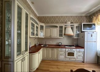 Сдаю в аренду дом, 215 м2, Симферополь, улица Козлова