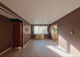 Продается 2-комнатная квартира, 44.5 м2, Мурманск, улица Алексея Хлобыстова, 39