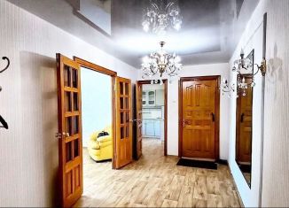 Продаю 3-комнатную квартиру, 70 м2, Чебоксары, Президентский бульвар, 11