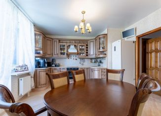 Продам 3-комнатную квартиру, 88.2 м2, Санкт-Петербург, Русановская улица, 11