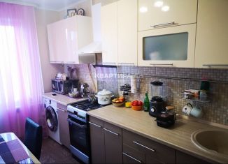 Продается трехкомнатная квартира, 63 м2, Верхняя Пышма, улица Мичурина, 8