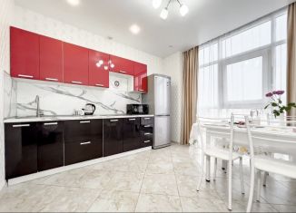 Сдача в аренду 2-ком. квартиры, 55 м2, Сочи, улица Гастелло, 27Б, микрорайон Голубые Дали